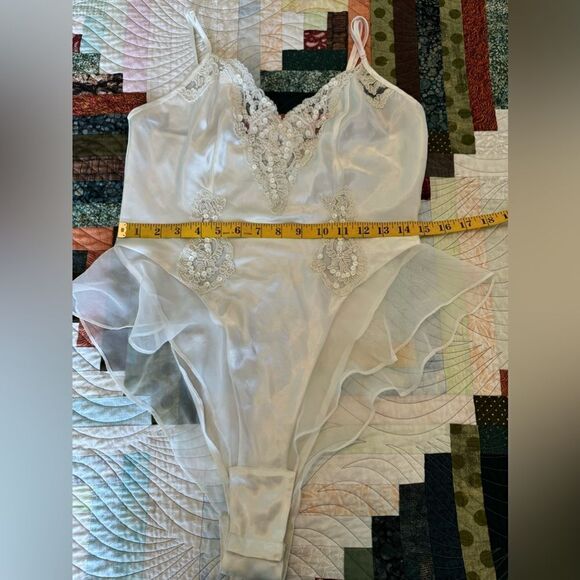 Vintage Victoria Secrets Satin Bodysuit Wedding Lingerie Size Small - Picture 3 of 7